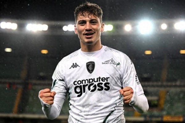 Pedura: Fiorentina dự định giới thiệu S-Esposito của Inter Striker
