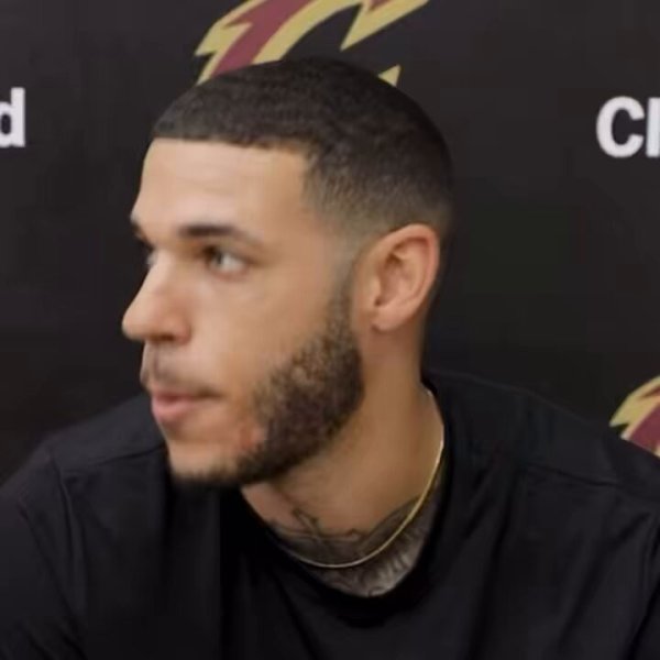 Lonzo Ball: Khi tôi còn là một đứa trẻ, tôi là một fan hâm mộ của James và tự nhiên trở thành một fa